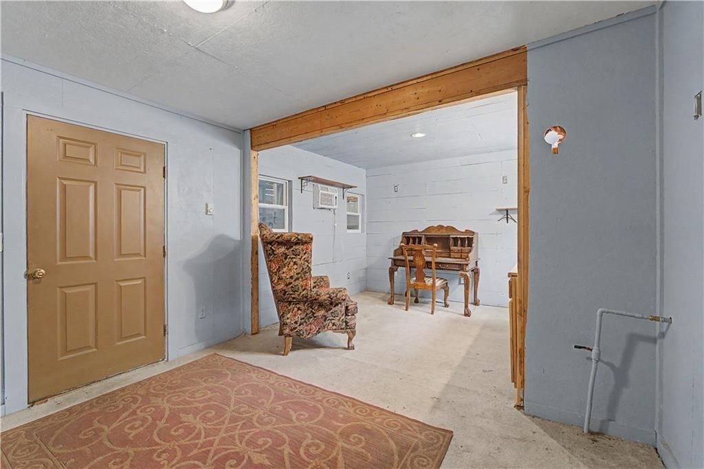 1328 E Walnut Street — photo 73