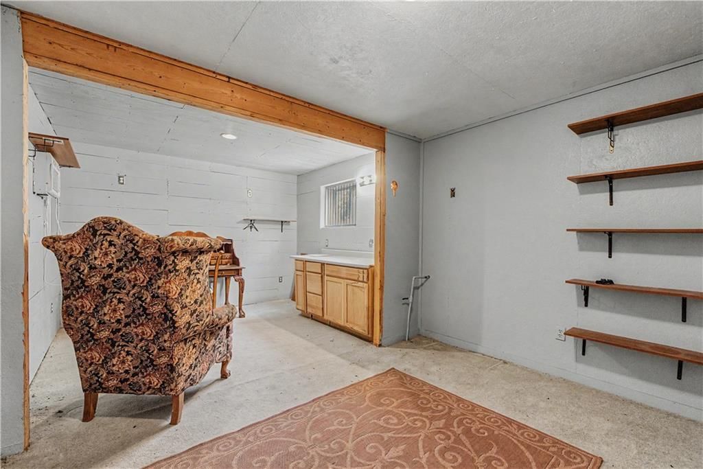 1328 E Walnut Street — photo 74