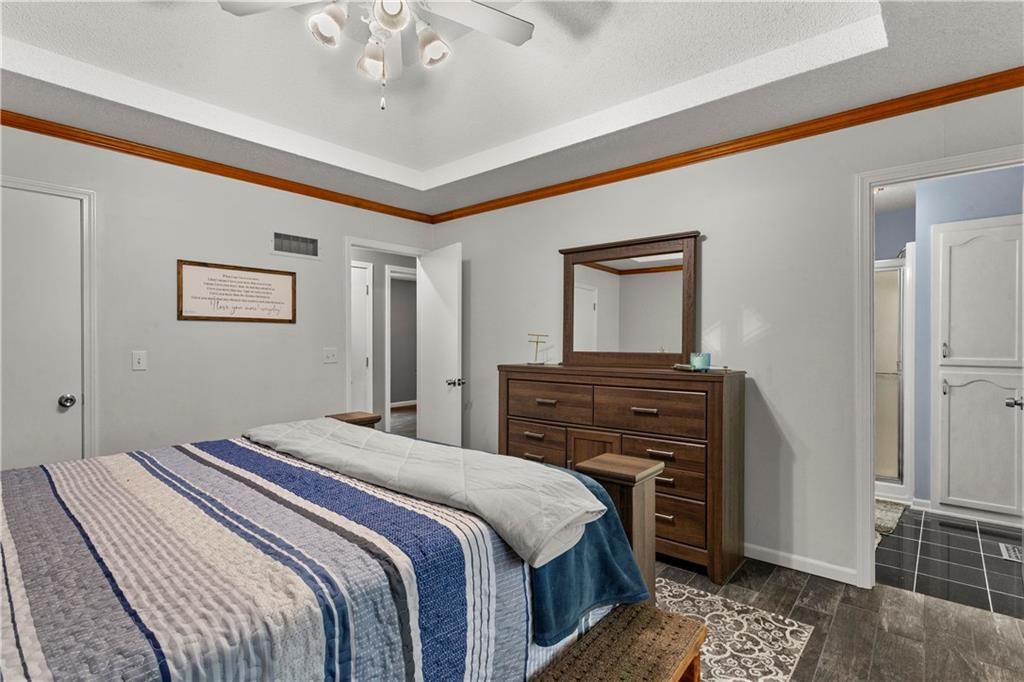 2417 NE Bridgeport Drive — photo 10