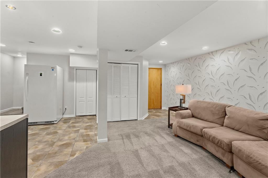 2417 NE Bridgeport Drive — photo 21