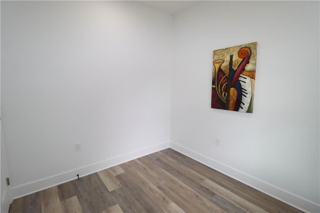 1045 Ann Avenue — photo 7