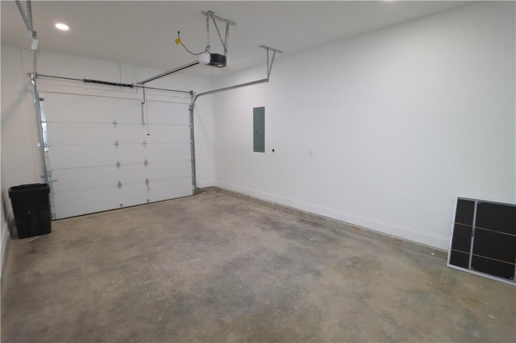 1045 Ann Avenue — photo 27