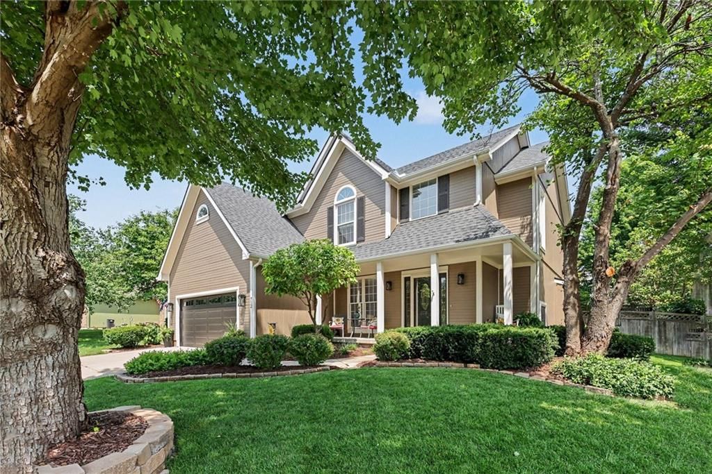 712 Cottonwood Drive — photo 2