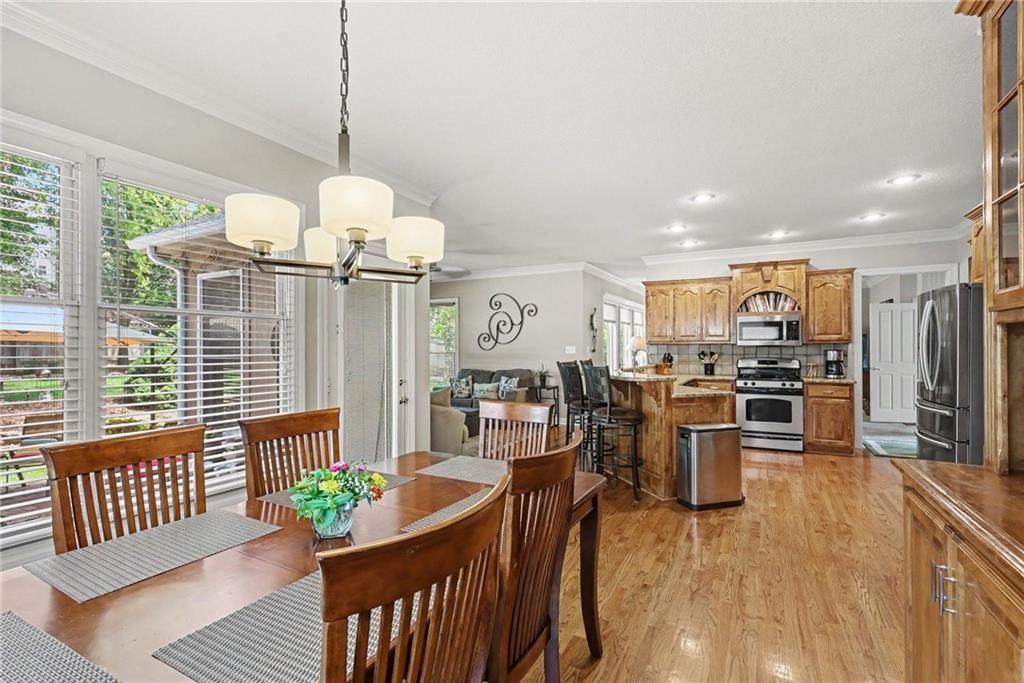 712 Cottonwood Drive — photo 8