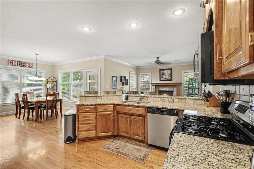 712 Cottonwood Drive — photo 9
