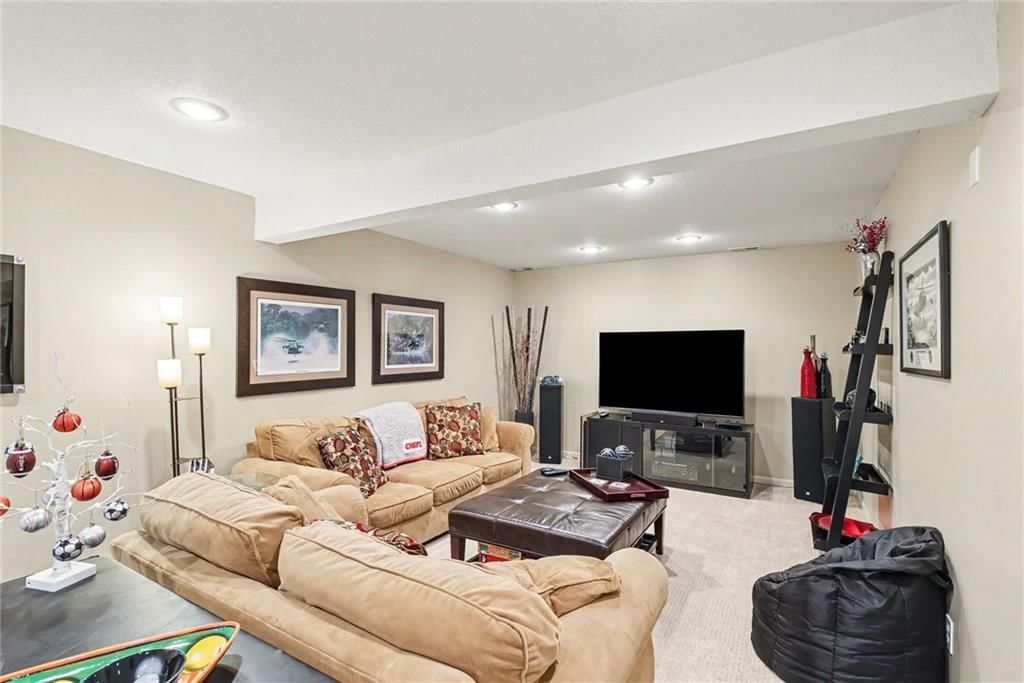 712 Cottonwood Drive — photo 17