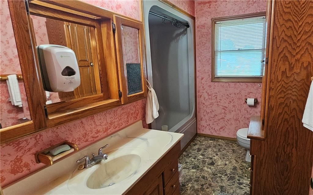 708 E Orange Street — photo 3