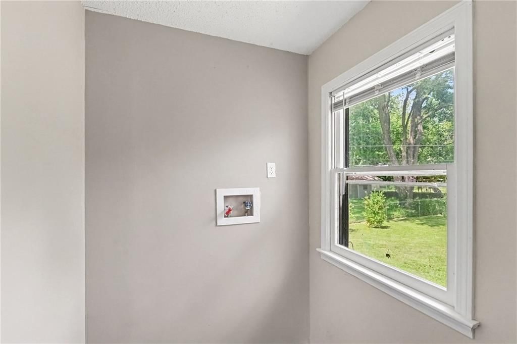 11312 E 58th Terrace — photo 12