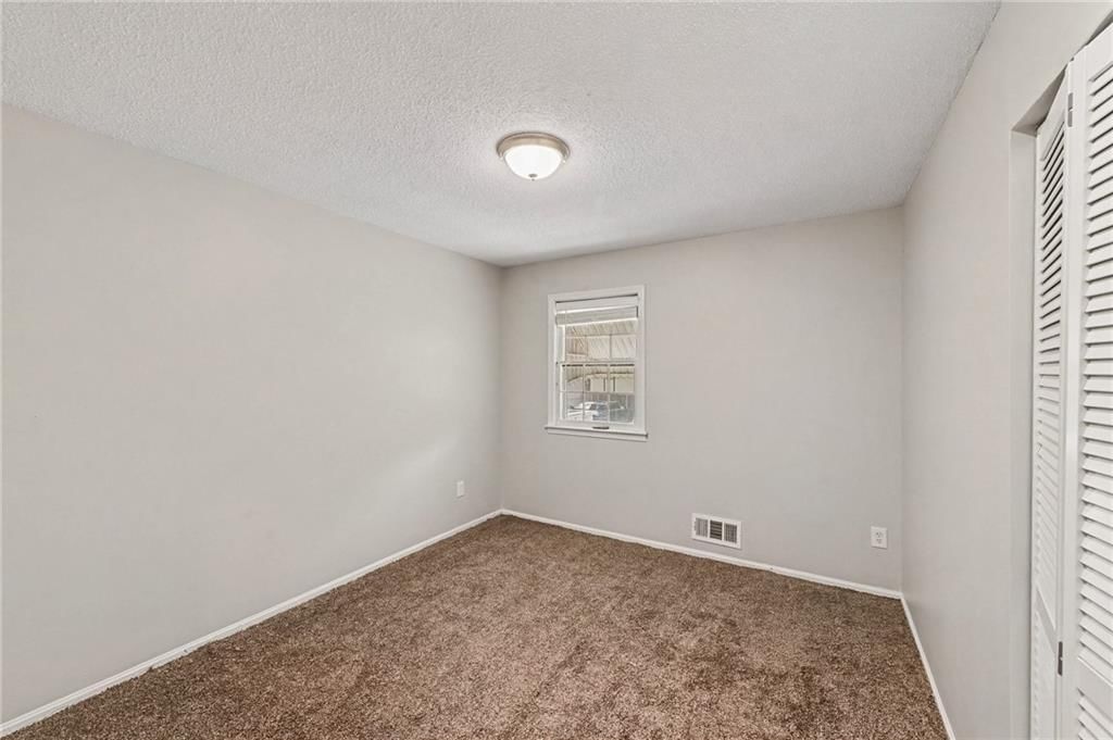 11312 E 58th Terrace — photo 15