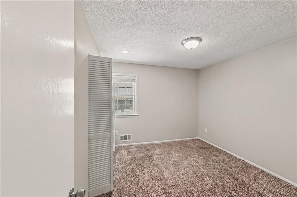 11312 E 58th Terrace — photo 16