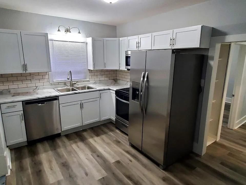 606 C & 608 St & 301a &301b Hersch Street — photo 5