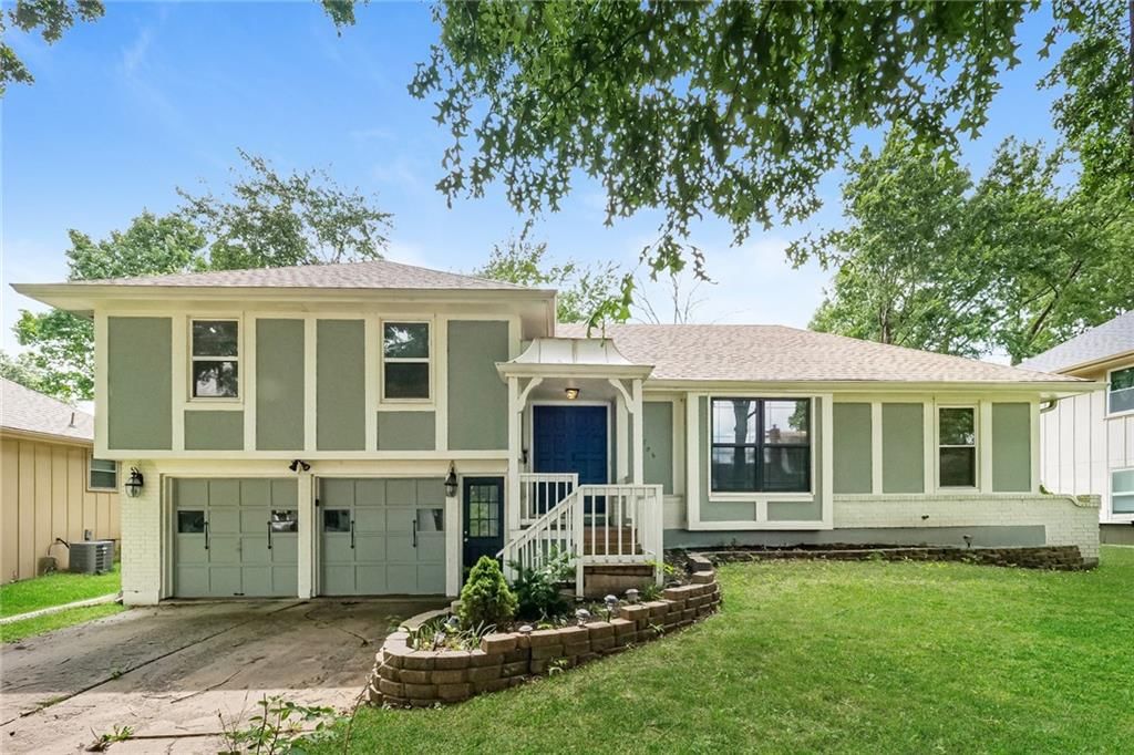 12708 Sycamore Avenue — photo 1