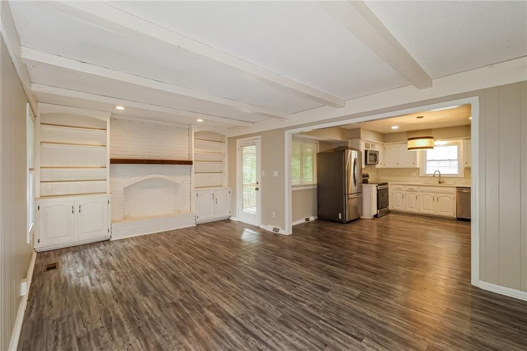 12708 Sycamore Avenue — photo 3