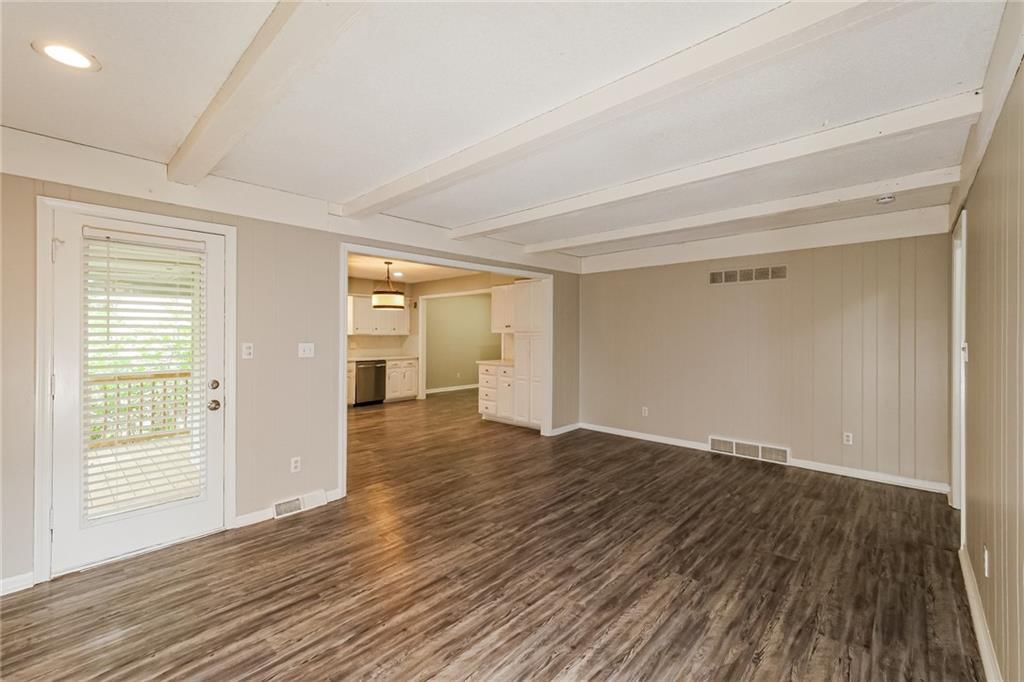 12708 Sycamore Avenue — photo 4