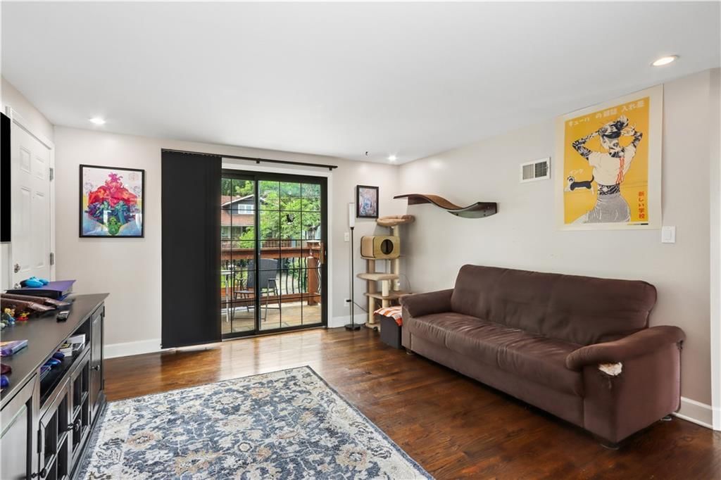 4537 Holly Street — photo 3