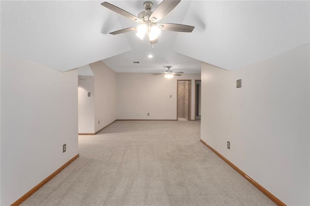 6914 N Bellefontaine Avenue — photo 39