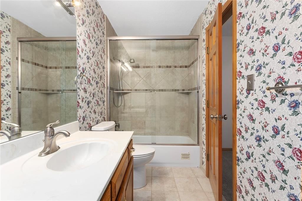 6914 N Bellefontaine Avenue — photo 40