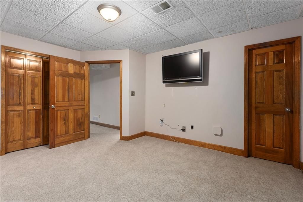 6914 N Bellefontaine Avenue — photo 51