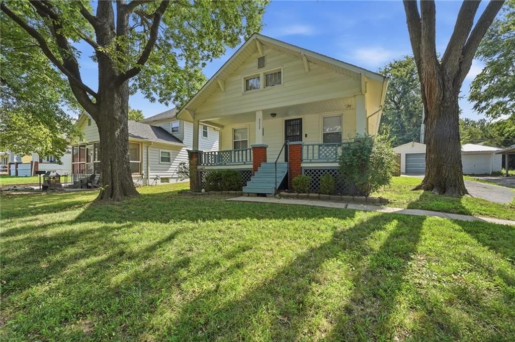 111 S Huttig Avenue — photo 1