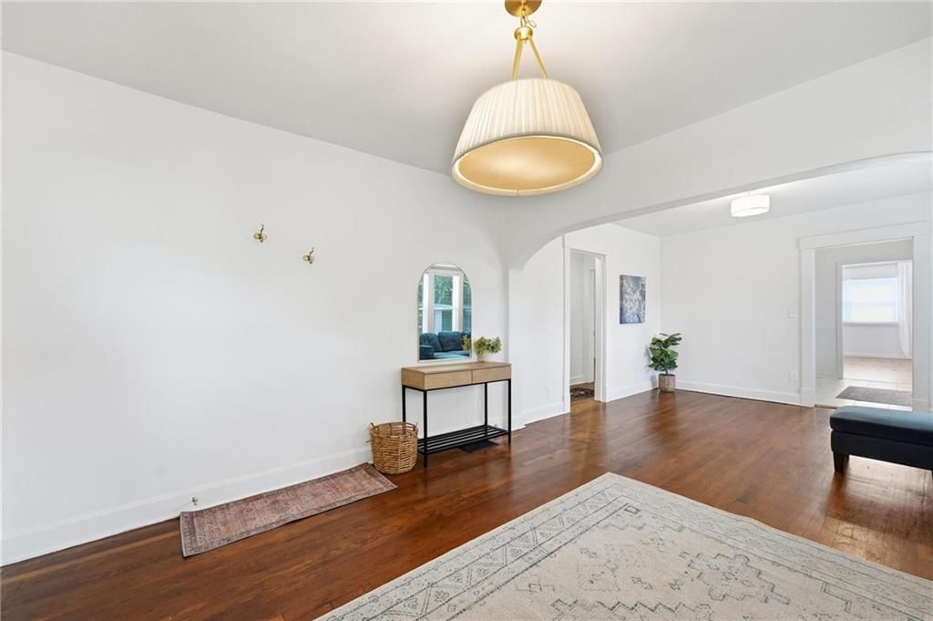 111 S Huttig Avenue — photo 4