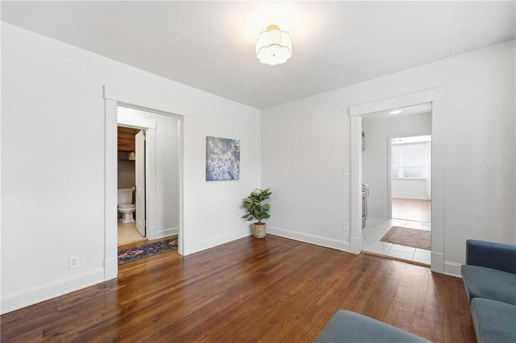 111 S Huttig Avenue — photo 8