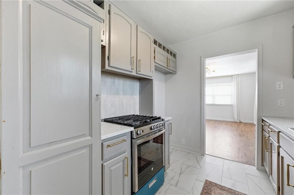 111 S Huttig Avenue — photo 12