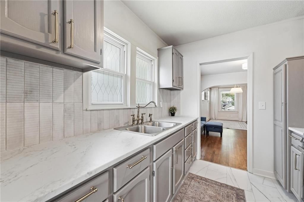 111 S Huttig Avenue — photo 14
