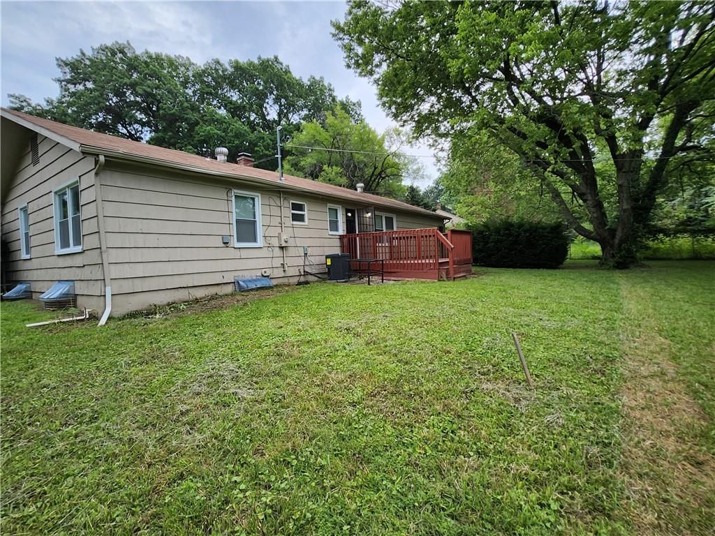 Photo 15 of 31 - 6601 E 96TH Street, Kansas City, MO 64134