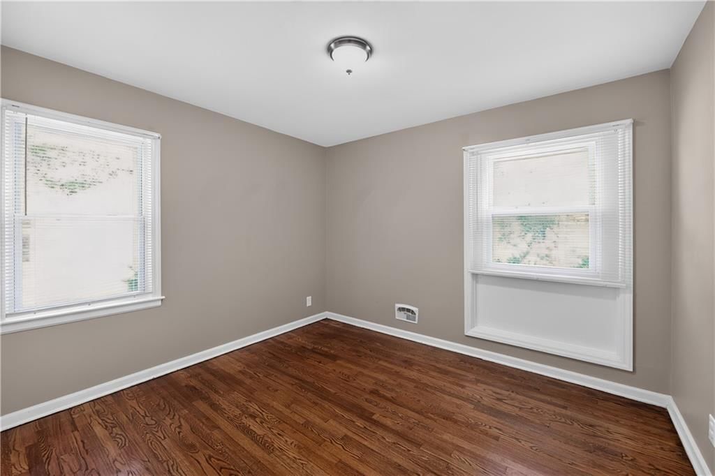 Photo 20 of 31 - 6601 E 96TH Street, Kansas City, MO 64134