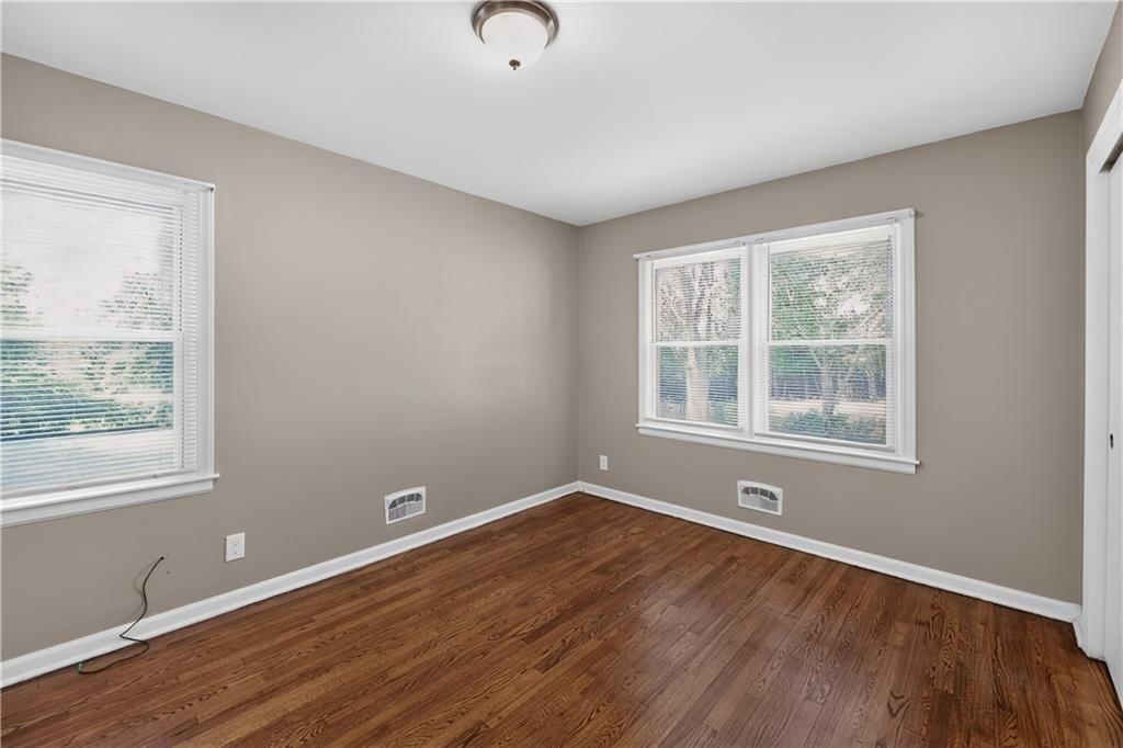 Photo 21 of 31 - 6601 E 96TH Street, Kansas City, MO 64134