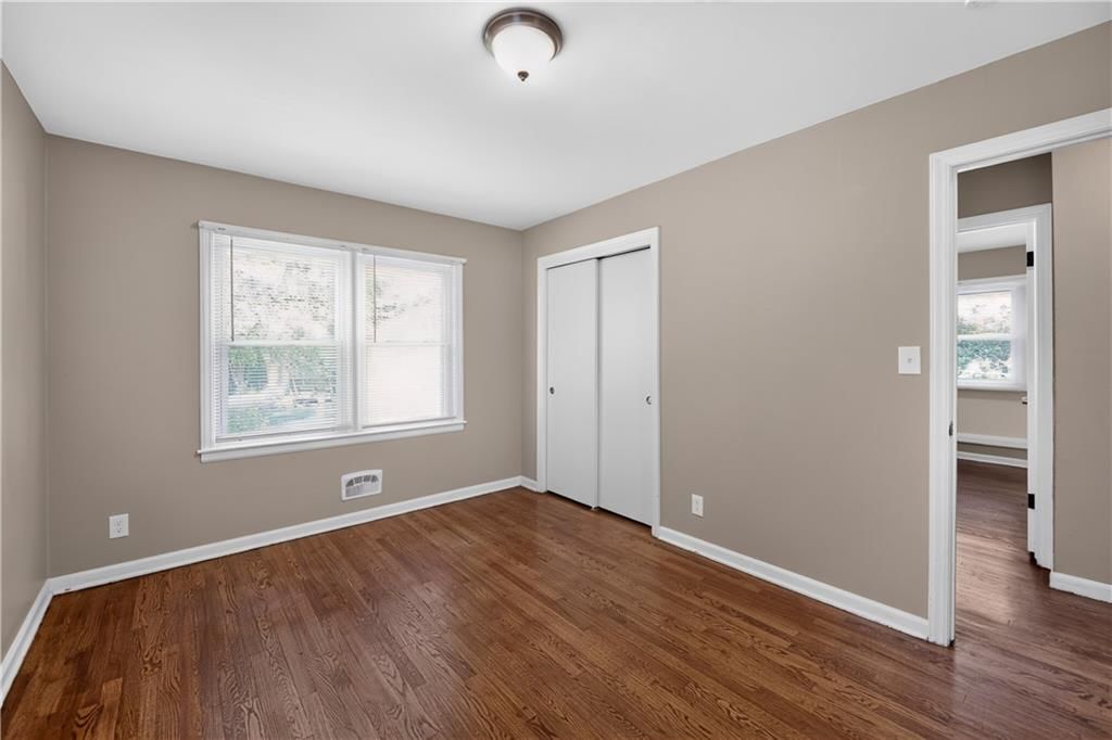 Photo 24 of 31 - 6601 E 96TH Street, Kansas City, MO 64134