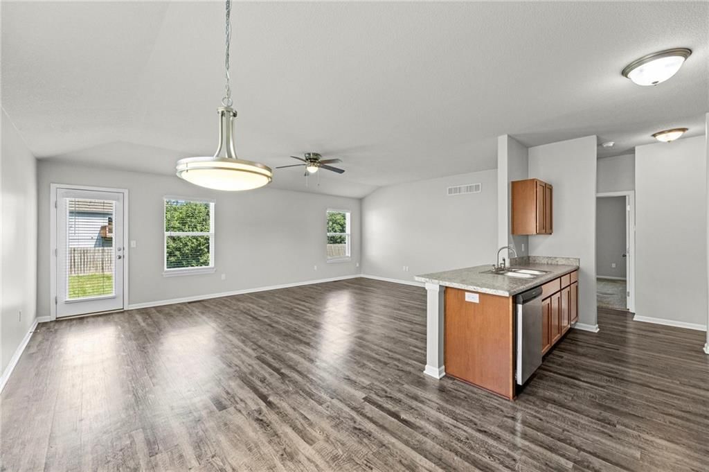 749 S Cypress Street — photo 9