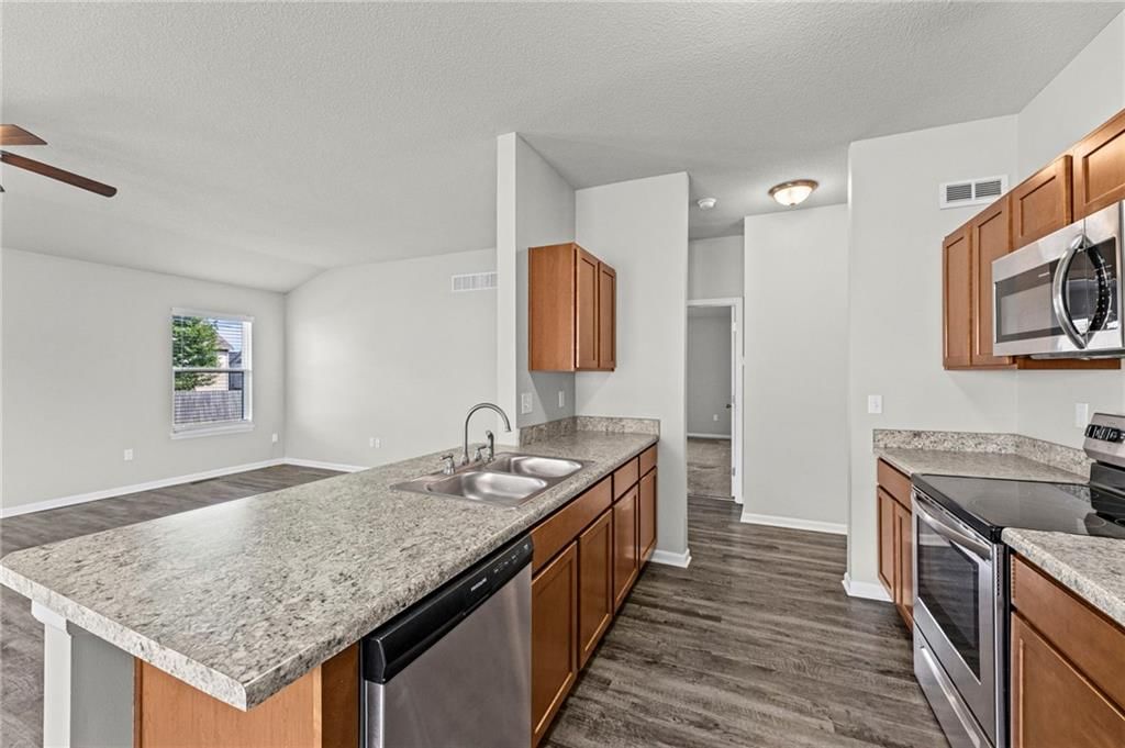 749 S Cypress Street — photo 11
