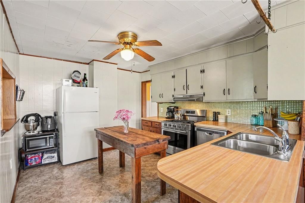 317 Lincoln Street — photo 15