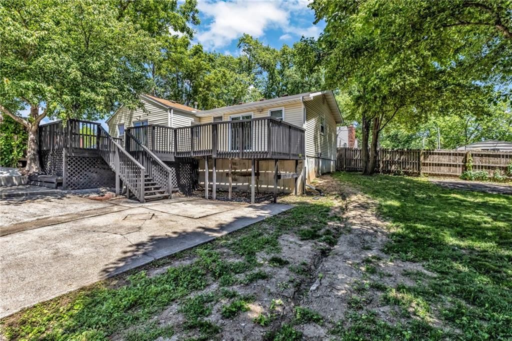 8205 Rose Street — photo 24