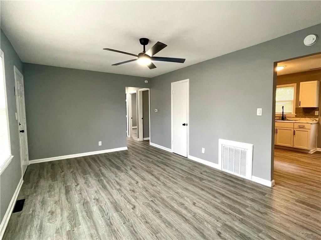 5910 Kentucky Avenue — photo 6