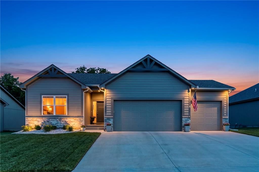2310 NW Rymeg Drive — photo 1