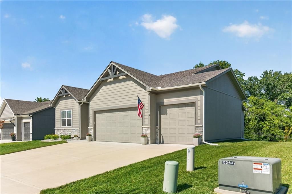 2310 NW Rymeg Drive — photo 4