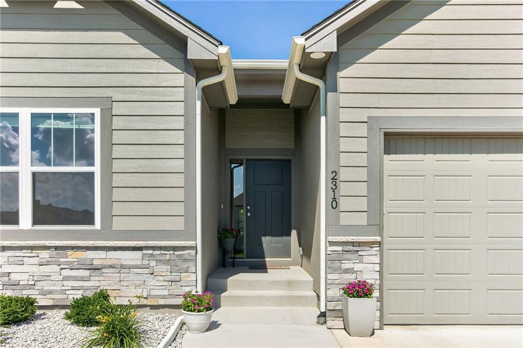 2310 NW Rymeg Drive — photo 5