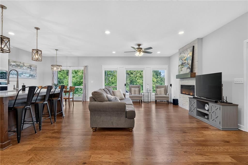 2310 NW Rymeg Drive — photo 7
