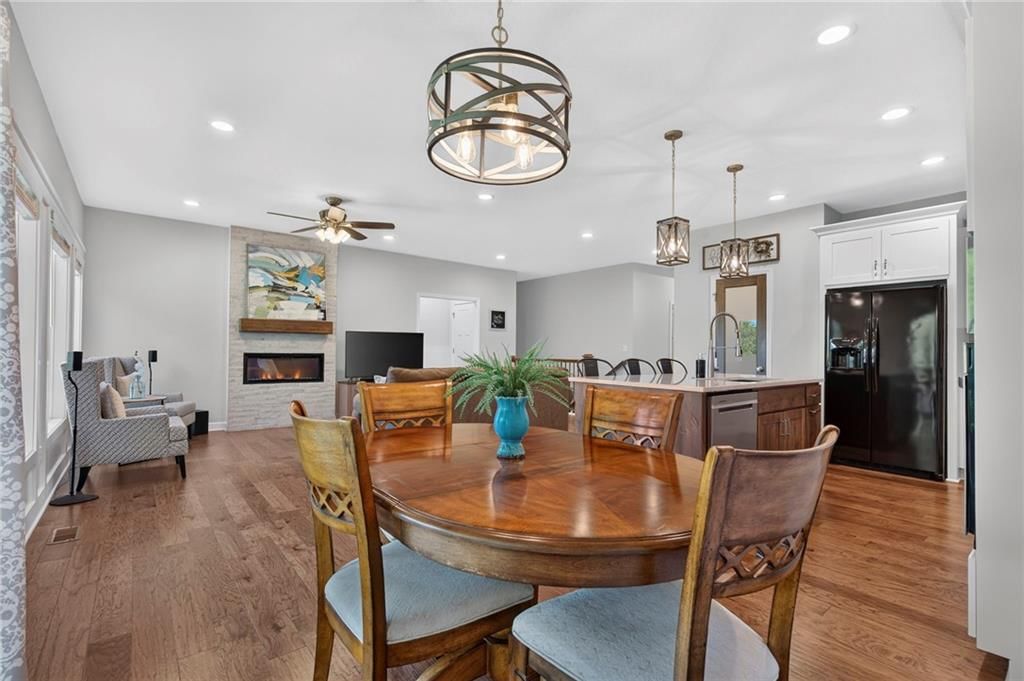 2310 NW Rymeg Drive — photo 17
