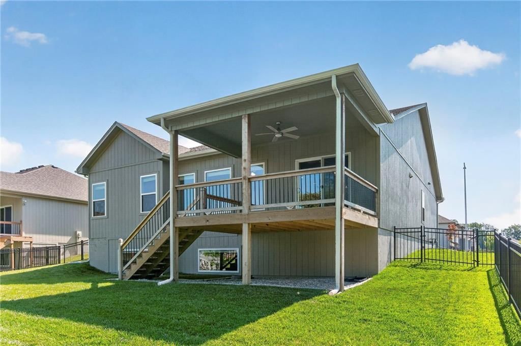 2310 NW Rymeg Drive — photo 36