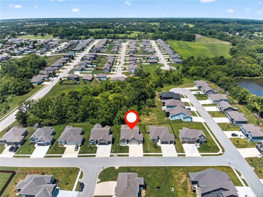 2310 NW Rymeg Drive — photo 39