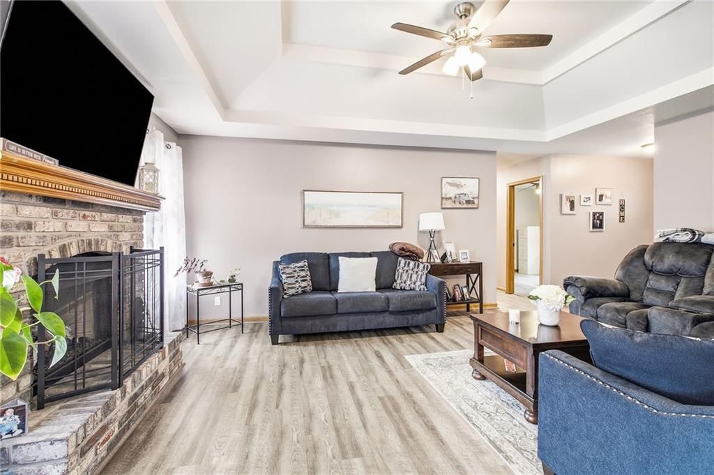 1512 NE Savoy — photo 9