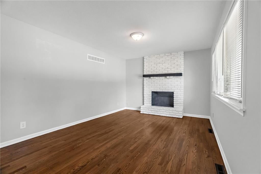 604 S Stevenson Street, Olathe, KS: listing photo 3