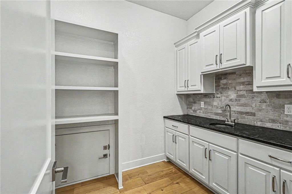 5200 N 130th Street — photo 31
