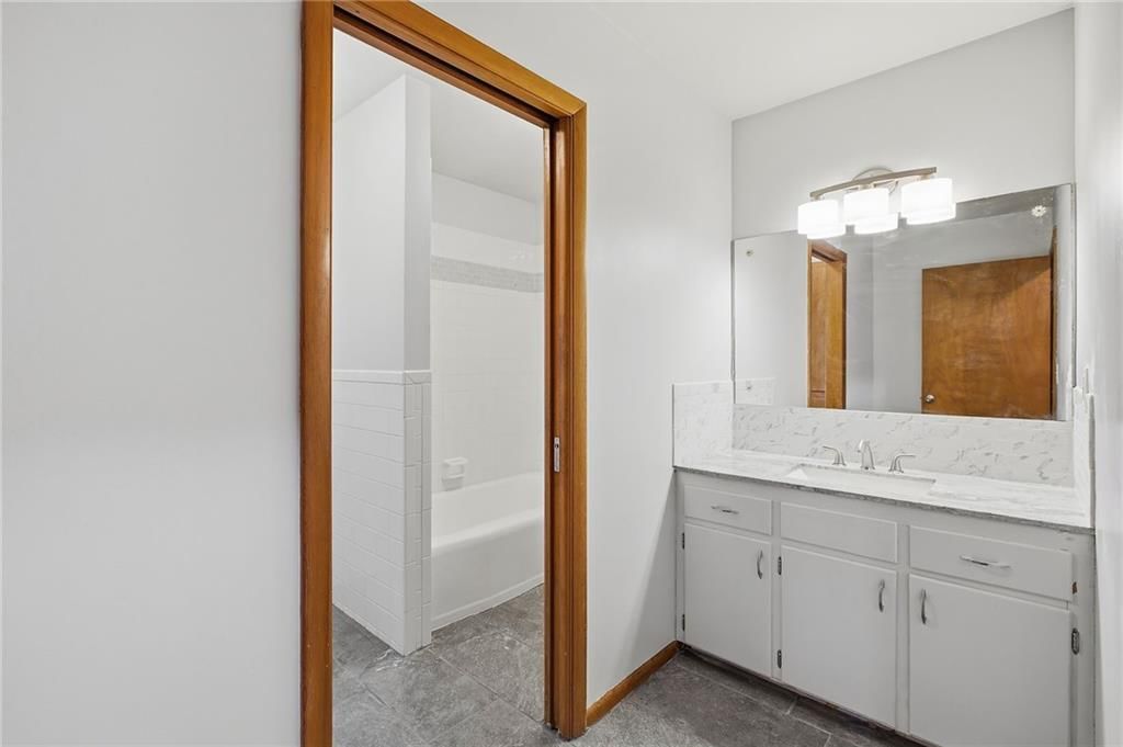 10801 E 64 Terrace — photo 16
