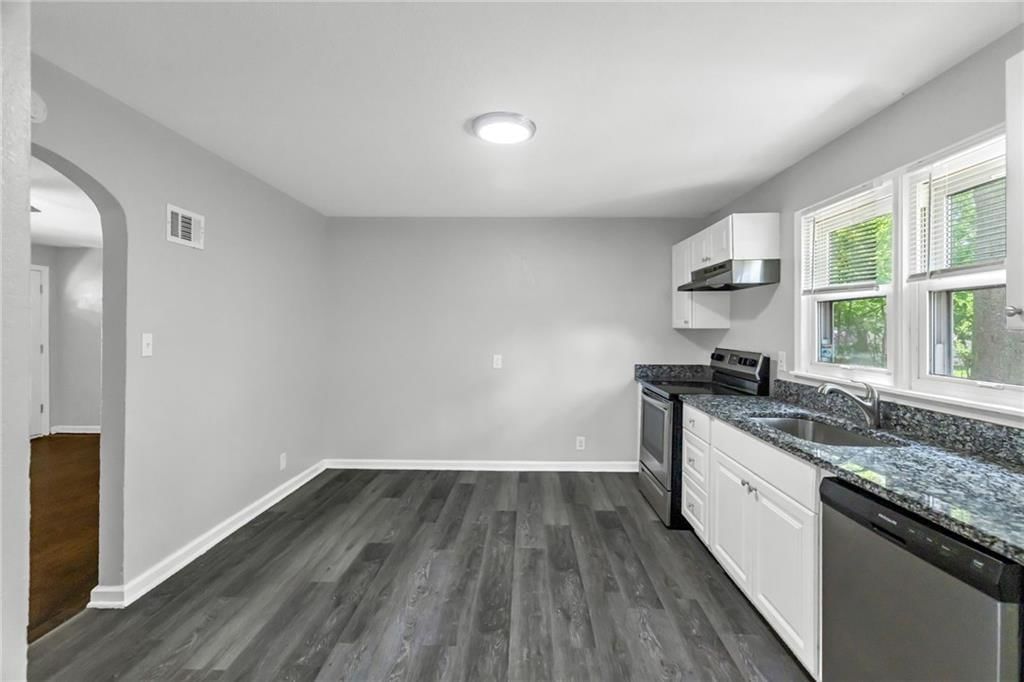 404 NE Grand Avenue — photo 12