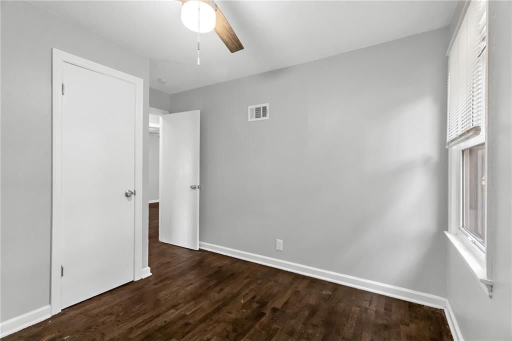 404 NE Grand Avenue — photo 15
