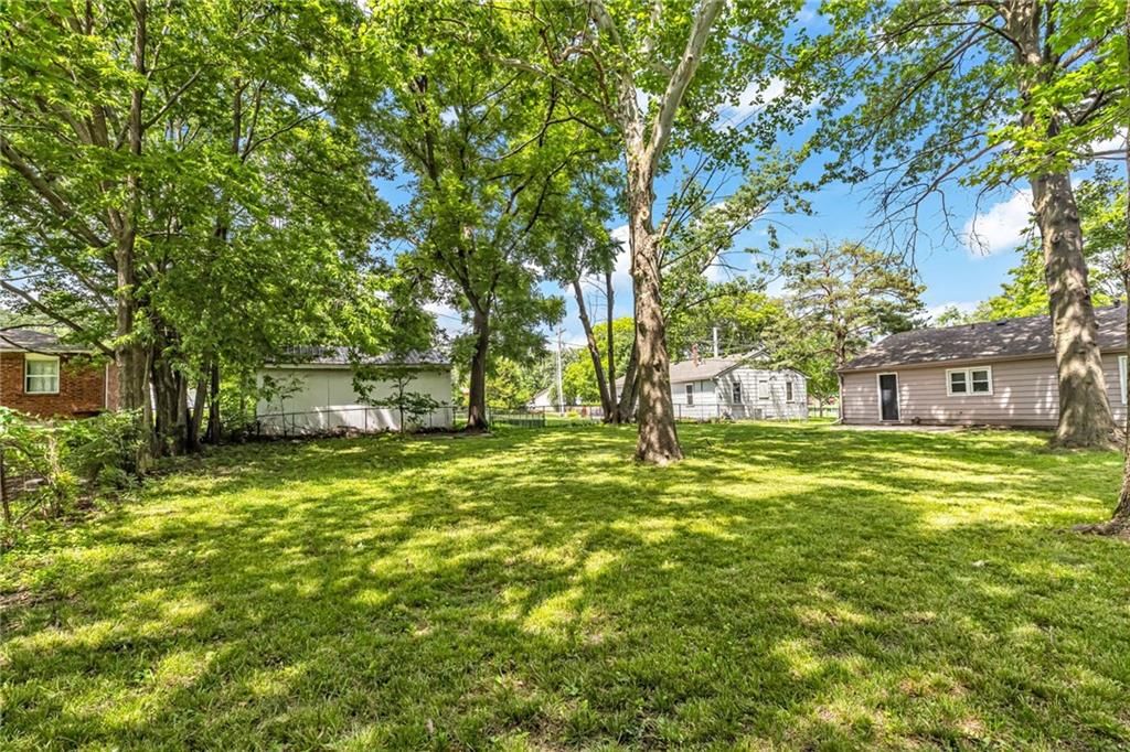 404 NE Grand Avenue — photo 20